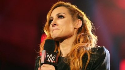 Becky Lynch abandona WWE por estar embarazada