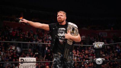 Superkick: ¿Hace bien AEW en contratar ex luchadores de WWE?