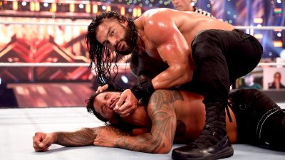 Superkick: ¿Te gustaría ver un Roman Reigns vs The Rock en WrestleMania?