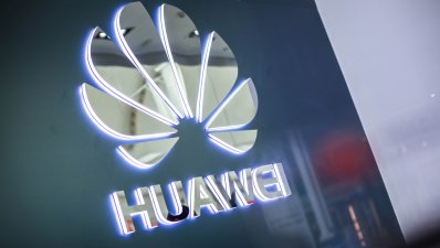 Estados Unidos retrocede y ablanda veto a Huawei