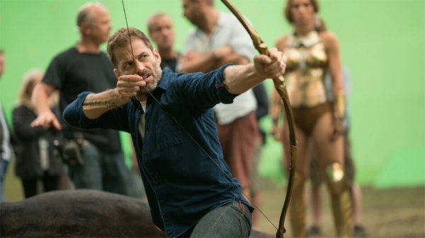 Zack Snyder: "Warner Bros. ha sido agresivamente anti-Snyder"