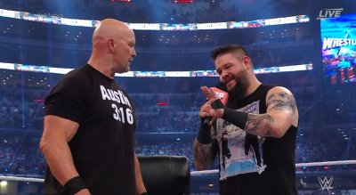 La primera noche de Wrestlemania tuvo a Stone Cold como estrella