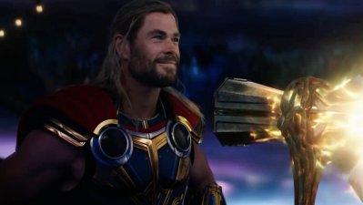 "Thor: Love and Thunder" anticipa una aventura cósmica para evitar "la extinción de los dioses"