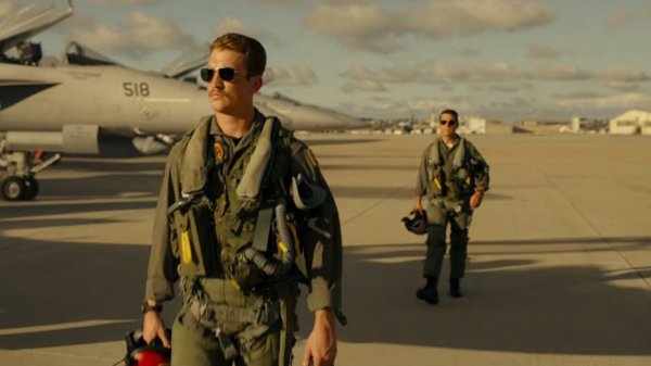 "Top Gun: Maverick": Miles Teller ha conversado con Tom Cruise sobre una eventual secuela