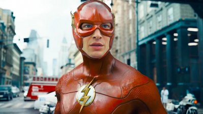 Ezra Miller reapareció en público en la premiere de "The Flash"