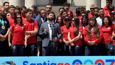 Presidente Boric: Medalla chilena en esports "no fue lo suficientemente reconocida"