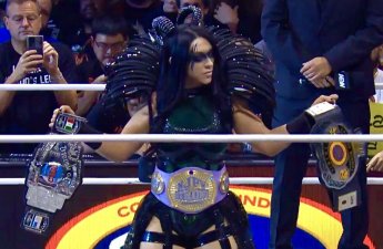 "Es una superestrella": Luchadora chilena Stephanie Vaquer se robó el show en AEW