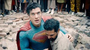 No hay fronteras para salvar vidas en el nuevo tráiler de Superman